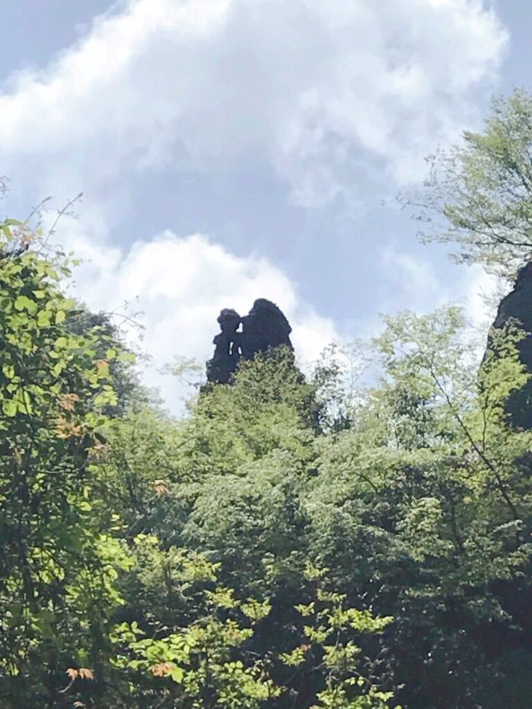 Mother and Child in the Enshi Grand Canyon
